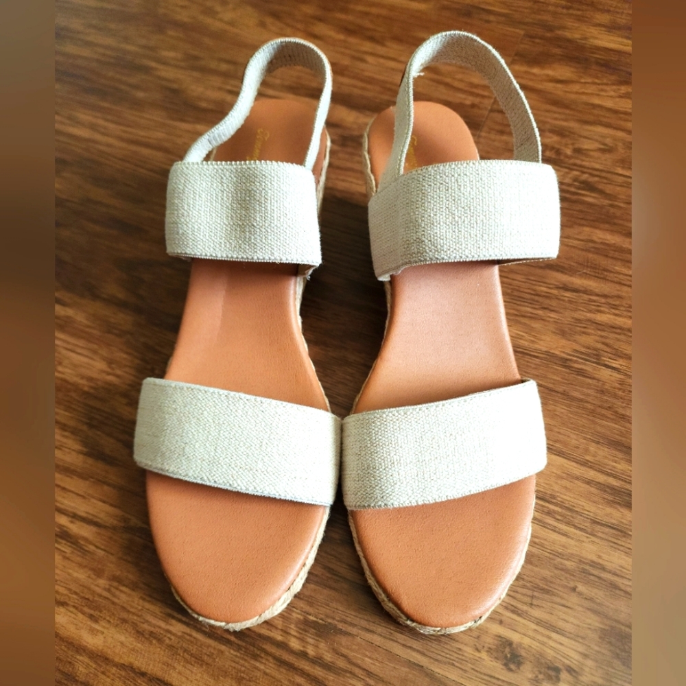 Tommy Bahama wedge sandals